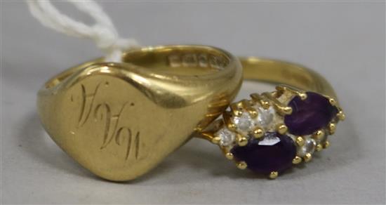 Two 18ct gold rings including a signet ring.